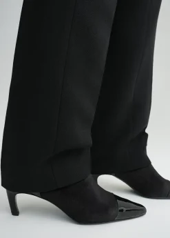 Bi-material pumps black