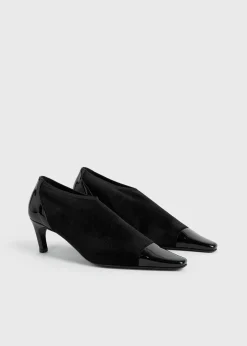 Bi-material pumps black