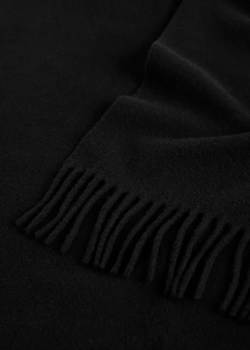 Classic wool scarf black