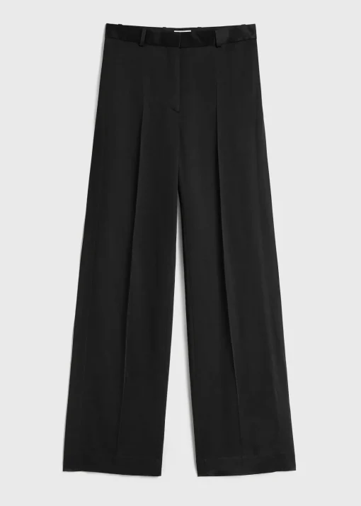 Cuff-slit trousers black