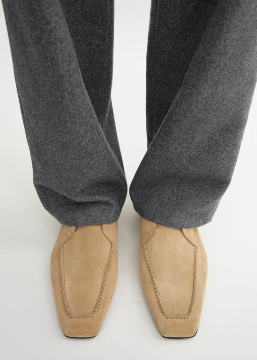 Desert boots camel