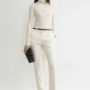 Draped-scarf fine knit off-white