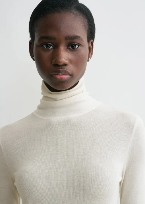 High-neck rib top winter white