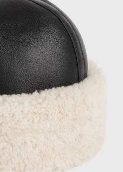 Shearling winter hat black/off white
