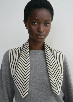 Signature monogram silk scarf crème