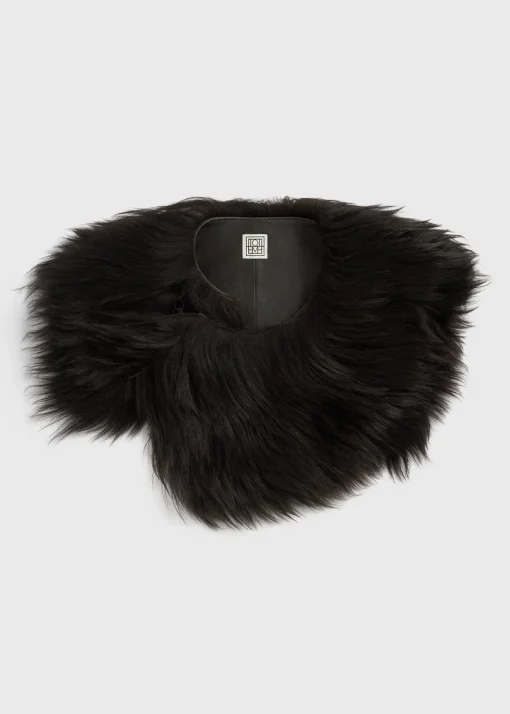 Silky shearling collar bark