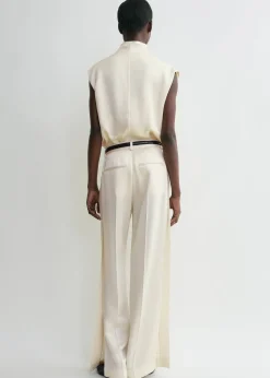 Sleeveless funnel-neck top macadamia