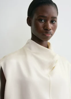 Sleeveless funnel-neck top macadamia