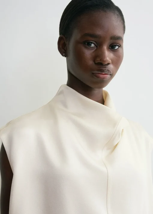 Sleeveless funnel-neck top macadamia