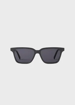 Square sunglasses black