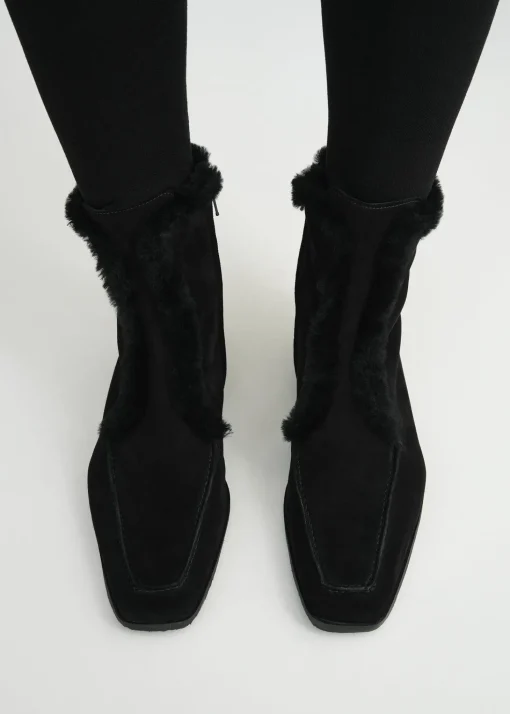 Zipped winter boots black
